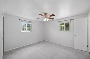 722 Redstone Dr, Pittsburgh, PA 15101 - Photo 15