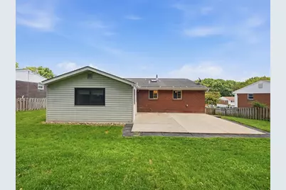 722 Redstone Dr, Pittsburgh, PA 15101 - Photo 27