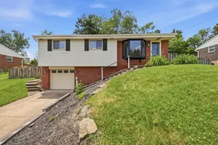 722 Redstone Dr, Pittsburgh, PA 15101 - Photo 29