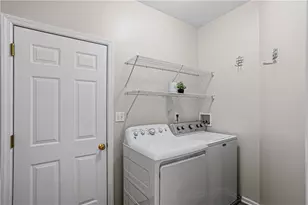 1305 Rosem Ct, Pittsburgh, PA 15143 - Photo 19