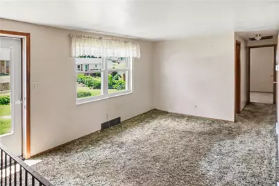 121 Vetter Dr, Pittsburgh, PA 15235 - Photo 7