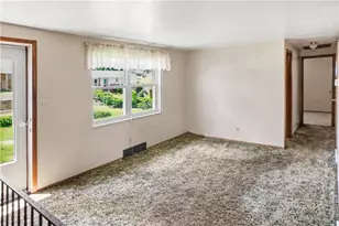 121 Vetter Dr, Pittsburgh, PA 15235 - Photo 7