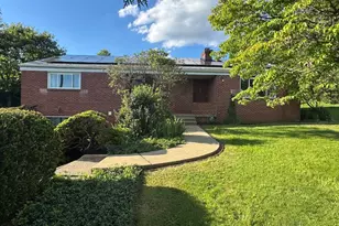 2455 Hampton Ave, Hampton, PA 15101 - Photo 1
