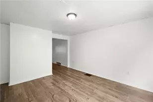 106 Carrick Ave, Pittsburgh, PA 15210 - Photo 23