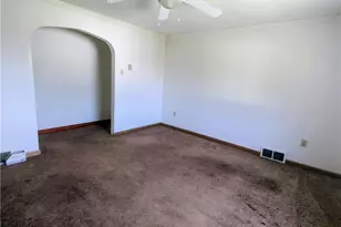 164 6th Ave, Aliquippa, PA 15001 - Photo 13