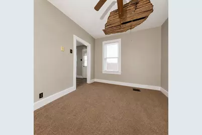 107 E 1st Ave, Tarentum, PA 15084 - Photo 5
