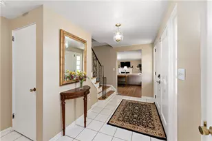 5892 Lorene Dr, Bethel Park, PA 15102 - Photo 5