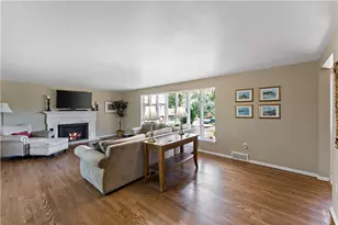 5892 Lorene Dr, Bethel Park, PA 15102 - Photo 3