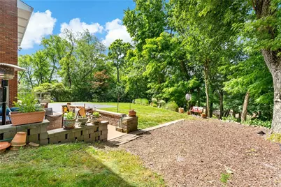 5892 Lorene Dr, Bethel Park, PA 15102 - Photo 31