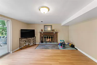 5892 Lorene Dr, Bethel Park, PA 15102 - Photo 25