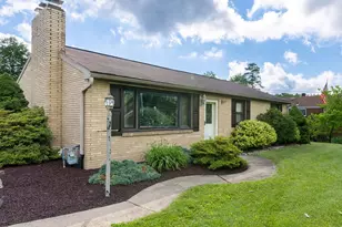 142 Emmet Dr, Chippewa Township, PA 15010 - Photo 5