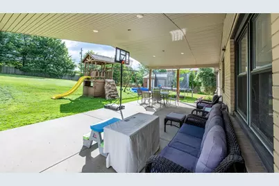 142 Emmet Dr, Chippewa Township, PA 15010 - Photo 13