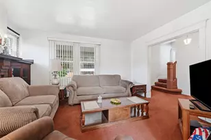 2017 Wayne St, Pittsburgh, PA 15218 - Photo 9