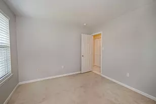 2010 Michael Dr, Pittsburgh, PA 15227 - Photo 15