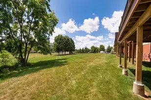 2010 Michael Dr, Pittsburgh, PA 15227 - Photo 25