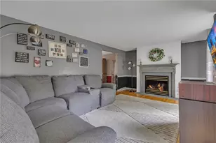 202 Windy Hill Dr, Moon/Crescent Twp, PA 15108 - Photo 9