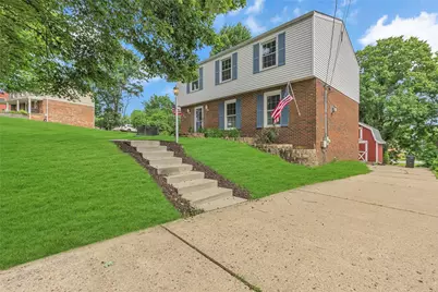 202 Windy Hill Dr, Moon/Crescent Twp, PA 15108 - Photo 3