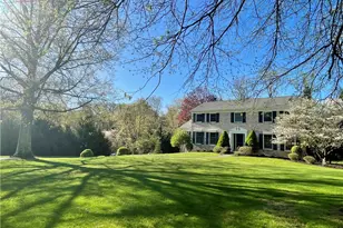 4206 Wembleton Dr, Hampton, PA 15101 - Photo 3