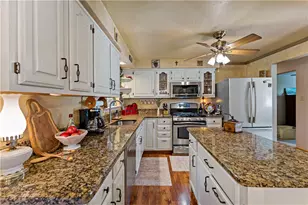 415 Temona Dr, Pittsburgh, PA 15236 - Photo 11