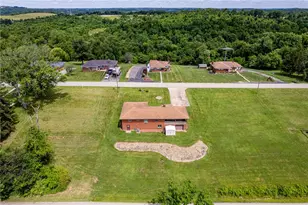 5444 Sunset View Dr, Forward Township, PA 15063 - Photo 7
