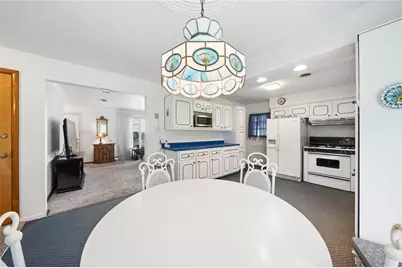 648 Birch St, Jeannette, PA 15644 - Photo 7
