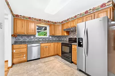 436 Sharon Rd, Moon/Crescent Twp, PA 15108 - Photo 13