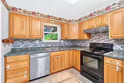 436 Sharon Rd, Moon/Crescent Twp, PA 15108 - Photo 11