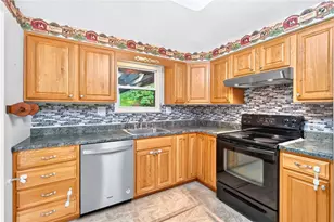 436 Sharon Rd, Moon/Crescent Twp, PA 15108 - Photo 11