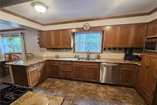 135 Thornwood Dr, Twp of But SE, PA 16001 - Photo 9