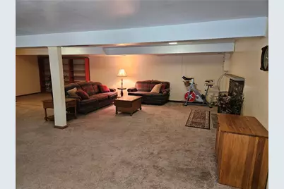 135 Thornwood Dr, Twp of But SE, PA 16001 - Photo 25