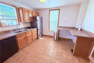 2067 Broadway Ave, Hempfield Township, PA 15601 - Photo 5