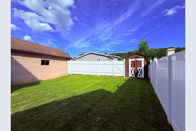 2067 Broadway Ave, Hempfield Township, PA 15601 - Photo 47