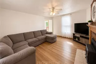 2067 Broadway Ave, Hempfield Township, PA 15601 - Photo 9