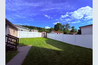 2067 Broadway Ave, Hempfield Township, PA 15601 - Photo 29