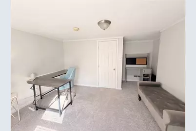2067 Broadway Ave, Hempfield Township, PA 15601 - Photo 13