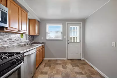 927 Edward Dr, Pittsburgh, PA 15227 - Photo 5