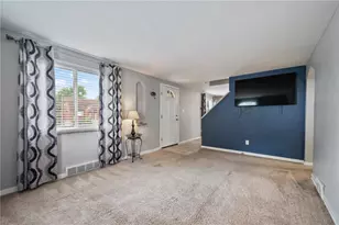 927 Edward Dr, Pittsburgh, PA 15227 - Photo 11