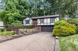 1721 Grovecrest Dr, Pittsburgh, PA 15239 - Photo 27