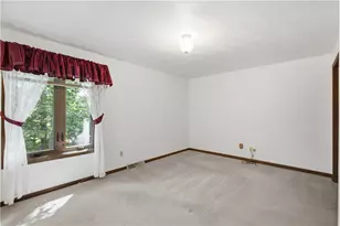 1721 Grovecrest Dr, Pittsburgh, PA 15239 - Photo 17