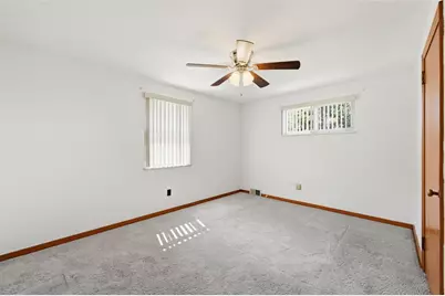 9117 Plateau Dr, Pittsburgh, PA 15237 - Photo 15