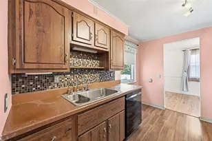 9117 Plateau Dr, Pittsburgh, PA 15237 - Photo 11