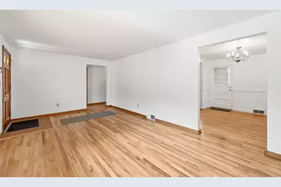 9117 Plateau Dr, Pittsburgh, PA 15237 - Photo 7