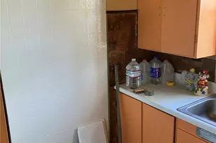 541 Lorain St, Sharon, PA 16146 - Photo 11