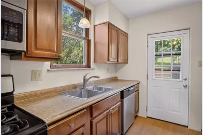 3245 Latonia Ave, Pittsburgh, PA 15216 - Photo 15