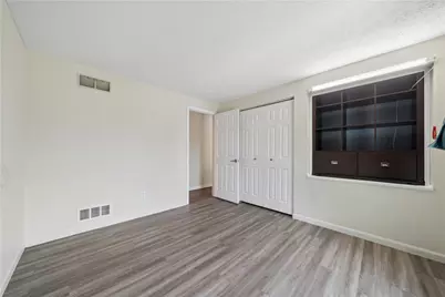 304 S Highlander Heights Drive, Pittsburgh, PA 15116 - Photo 17