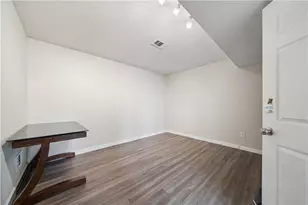 304 S Highlander Heights Dr, Pittsburgh, PA 15116 - Photo 29