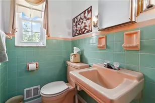 2738 Milford Dr, Bethel Park, PA 15102 - Photo 11