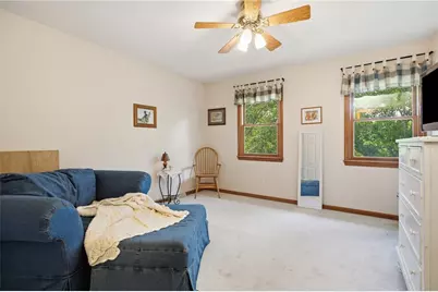 2414 Wedgewood Dr, Pittsburgh, PA 15090 - Photo 25