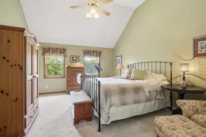 2414 Wedgewood Dr, Pittsburgh, PA 15090 - Photo 29