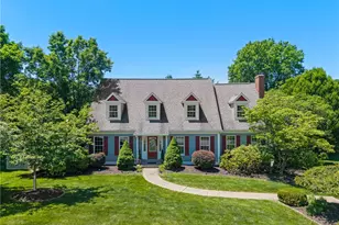 10207 Country Manor Ln, Pittsburgh, PA 15090 - Photo 1